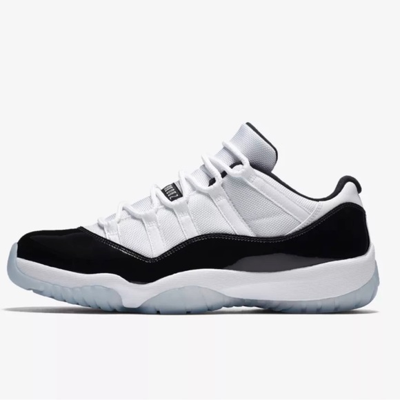 Preowned AIR JORDAN XI LOW CONCORD